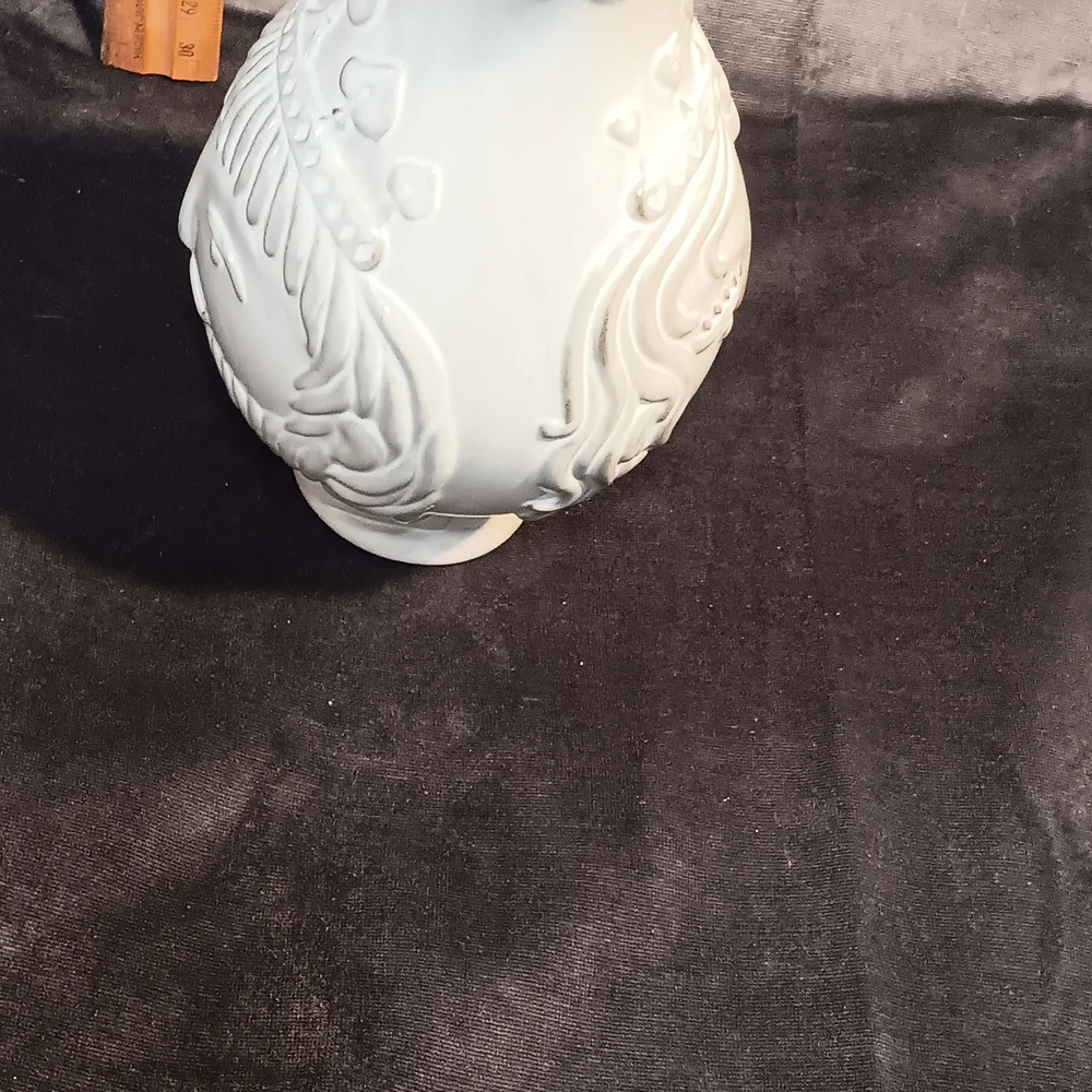 Jonathan Adler Utopia King And Queen Ceramic Vase